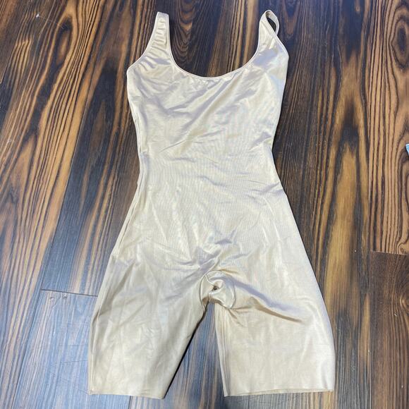 SPANX Thinstincts Open-Bust Mid-Thigh Bodysuit Soft Nude Size S - Picture 3 of 9